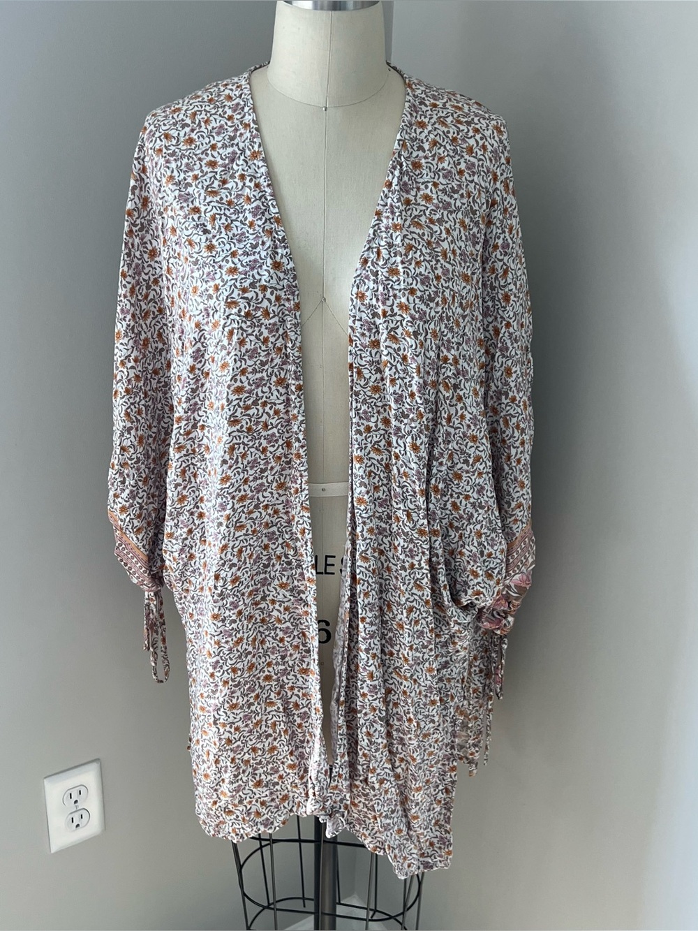 Entro Boho Floral Open-Front Kimono Top